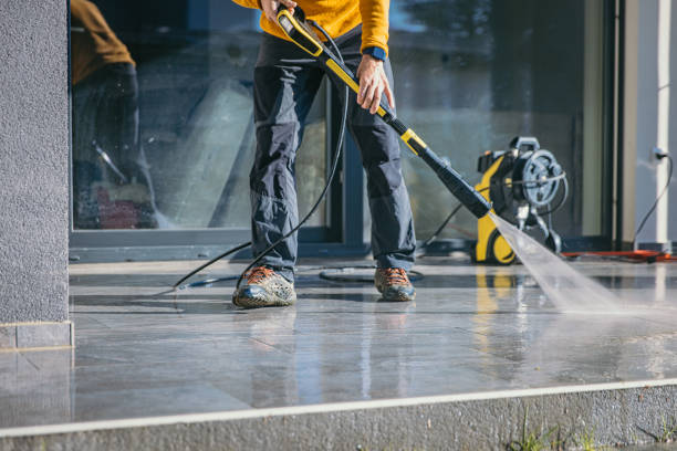 Why Choose Our Certified Pressure Washing Experts for Your Project Needs in Rancho Alegre, TX?